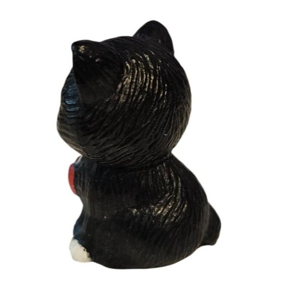 Hallmark Black White Cat Figurine Merry Miniatures Red Heart Vintage 1984 1.25" - Picture 4 of 7
